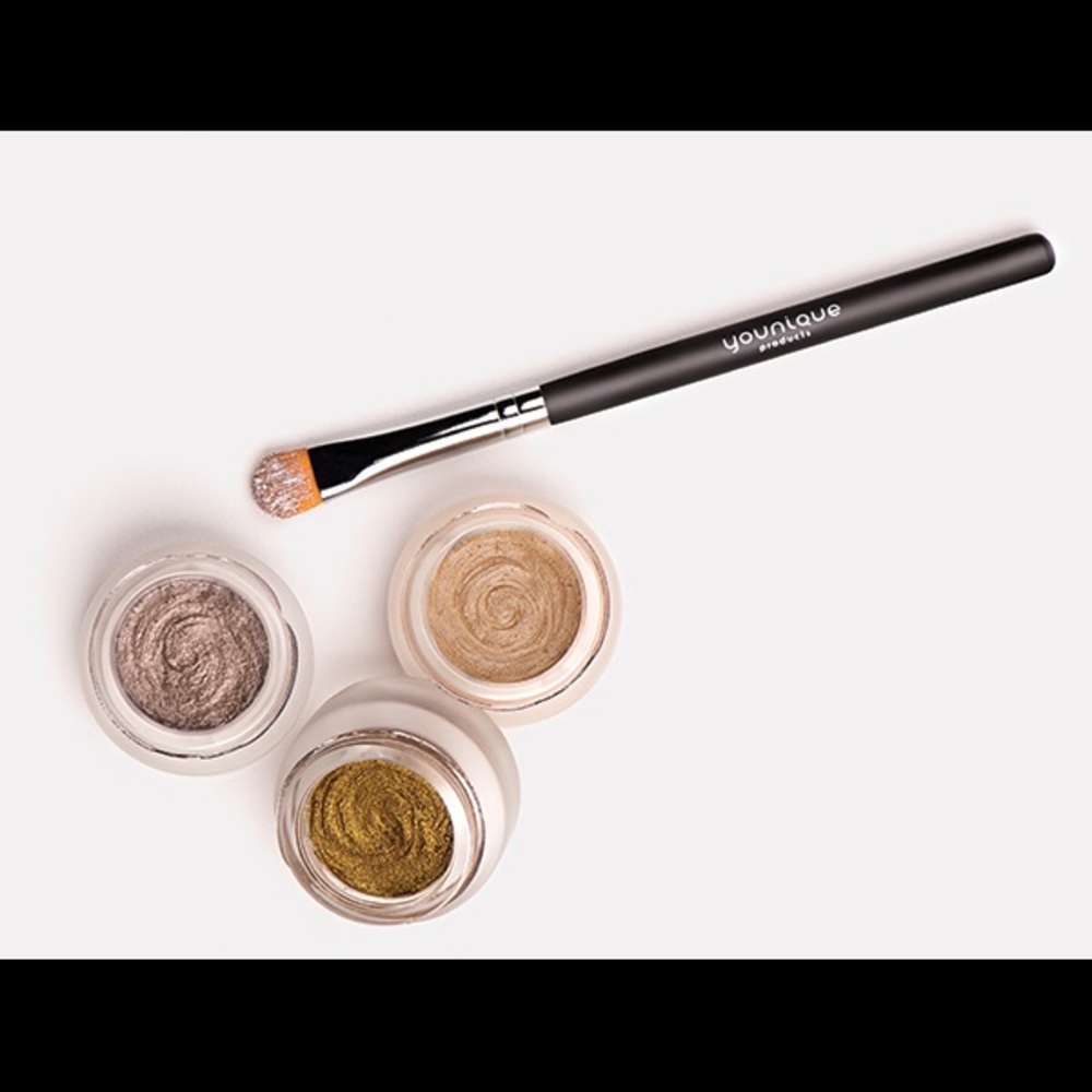 MOODSTRUCK SPLURGE Cream Shadow